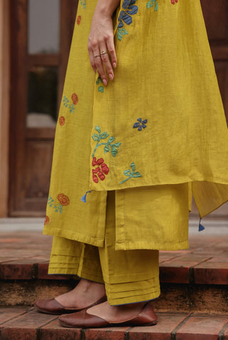 Citrine bloom embroidered kurta set