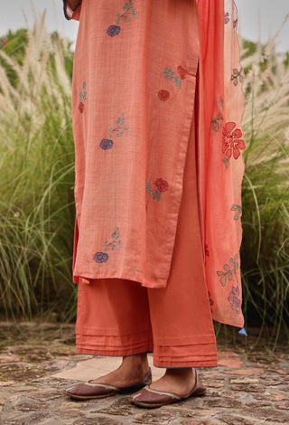 Magnolia thread embroidered kurta set