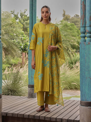 Ochre applique kurta set
