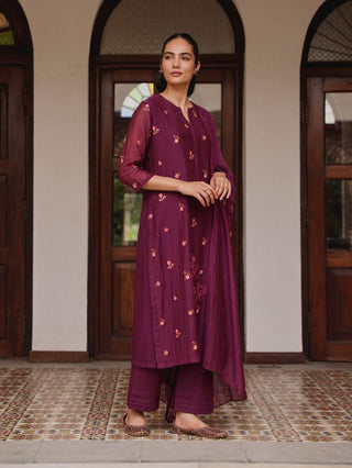 Amethyst bloom embroidered kurta set