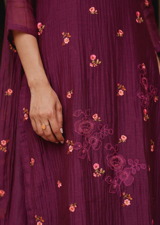 Amethyst bloom embroidered kurta set