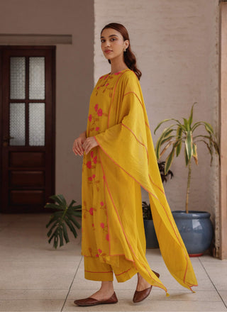 Canary bloom yellow kurta set