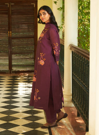 Amethyst Embroidered Kurta Set by Vaayu available on Indiaspopup