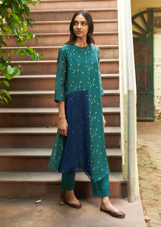 Emerald Printed Tunic And Pants by Vaayu available on Indiaspopup