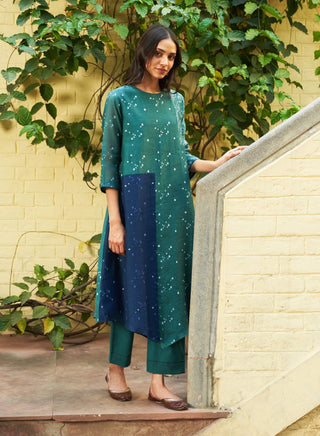 Emerald Printed Tunic And Pants by Vaayu available on Indiaspopup