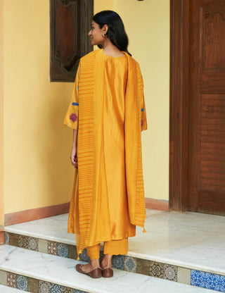 Amber applique kurta set