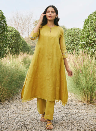 Daffodil embroidered tunic and pants