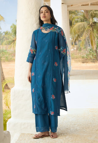 Sapphire thread embroidered kurta set