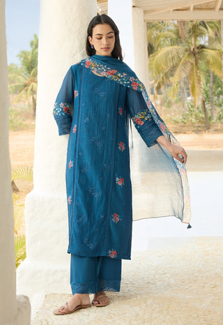 Sapphire thread embroidered kurta set