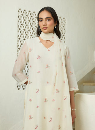 Ivory floral embroidered kurta set