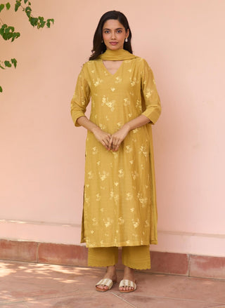 Rue thread embroidered kurta set
