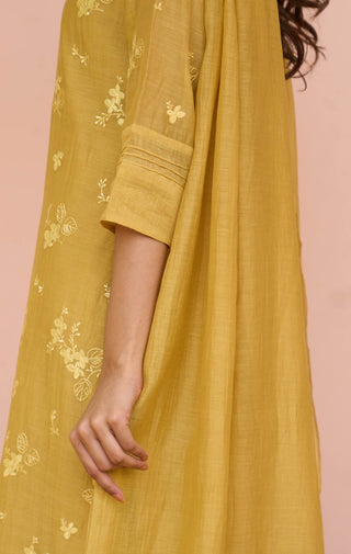 Rue thread embroidered kurta set