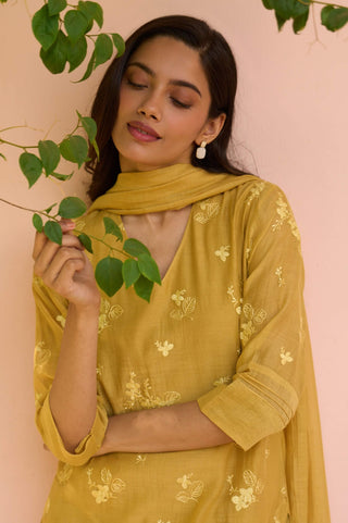 Rue thread embroidered kurta set