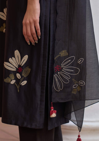 Noir applique kurta set