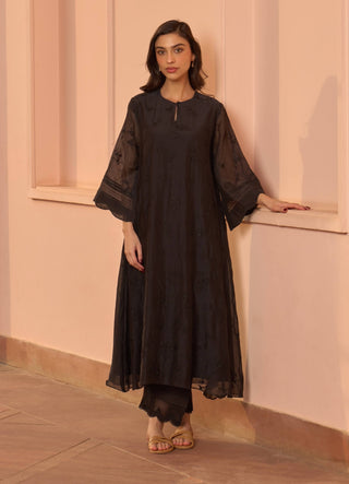 Noir thread embroidered tunic and pants