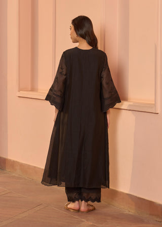 Noir thread embroidered tunic and pants