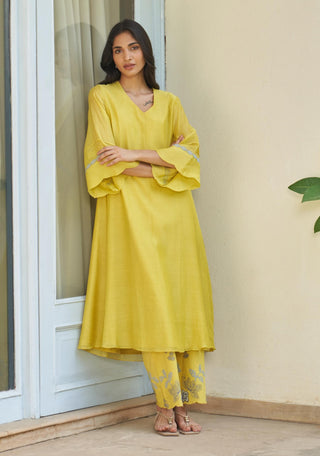 Daffodil yellow tunic and pants