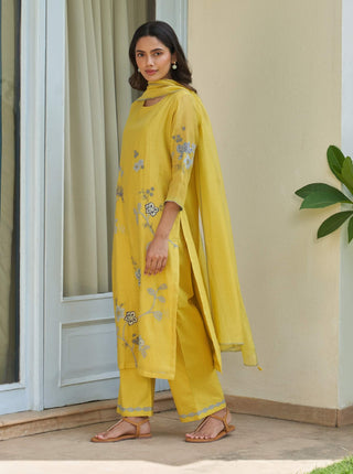 Daffodil applique embroidered kurta set