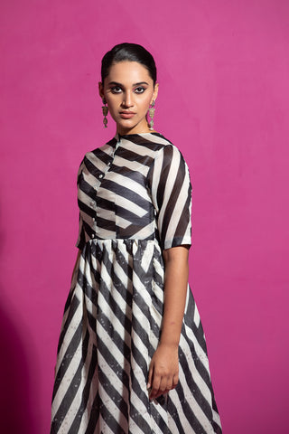 Saksham & Neharicka-Kreeda Black White Dress-INDIASPOPUP.COM