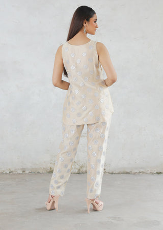 Rupo beige cape and tunic set