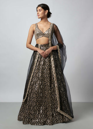 Ganishka Black Lehenga Set by Gopi Vaid available on Indiaspopup