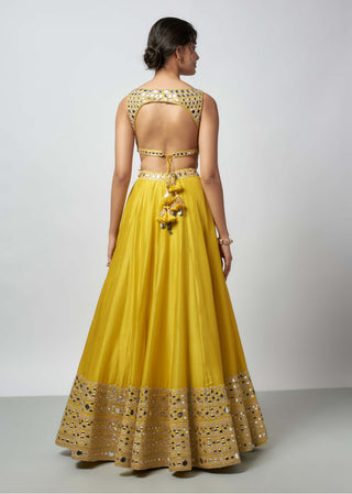 Kangana yellow lehenga set