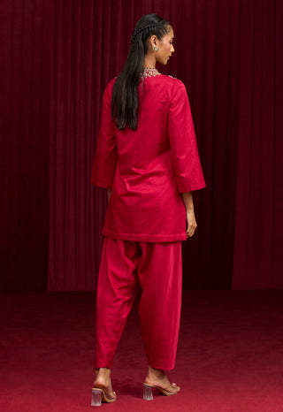 Red Solid Aria Kurta And Pants by Ridhi Mehra available on Indiaspopup.com