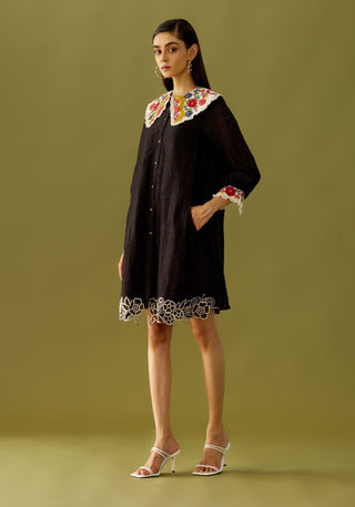 Chandrima-Black Contrast Collar Dress-INDIASPOPUP.COM