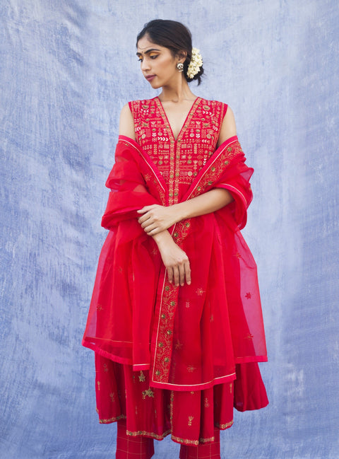 Label Earthen - Red Embroidered Kurta & Straight Pant - INDIASPOPUP.COM