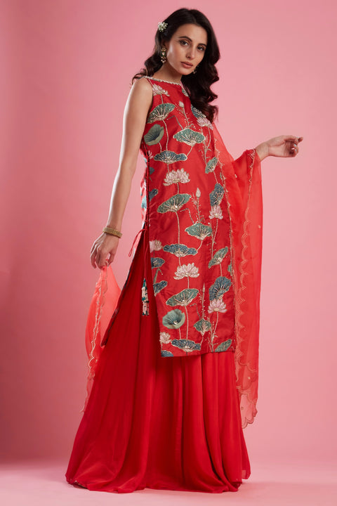 Aayushi Maniar-Red Straight Tunic Set-INDIASPOPUP.COM
