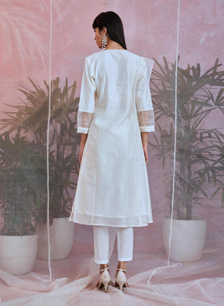 Charkhee-Pearl White Classic Straight Kurta Set-INDIASPOPUP.COM