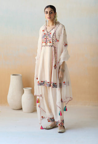 Aman Takyar-Ivory Embroidered Kurta Set-INDIASPOPUP.COM