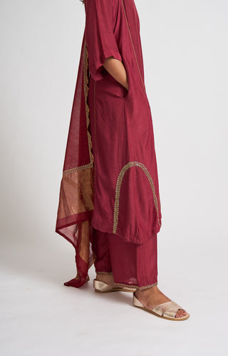 Dot-Ekaja Deep Maroon Kurta Set-INDIASPOPUP.COM