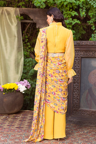 Chhavvi Aggarwal-Yellow Pant Saree With Belt-INDIASPOPUP.COM