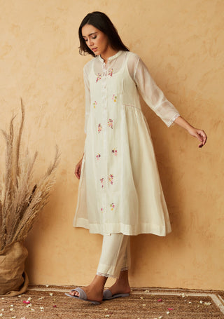 Begum Pret-Ivory Meadow Kurta With Pants-INDIASPOPUP.COM