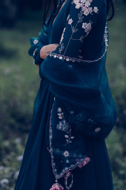 Madsam Tinzin-Forest Green Kurta With Pants-INDIASPOPUP.COM