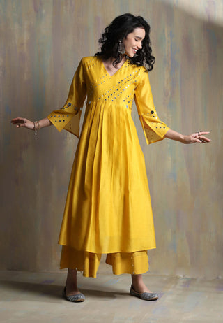 Charkhee-Sunflower Yellow Kurta Set-INDIASPOPUP.COM