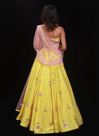 Archana Kochhar-Yellow Embroidery Lehenga Set-INDIASPOPUP.COM