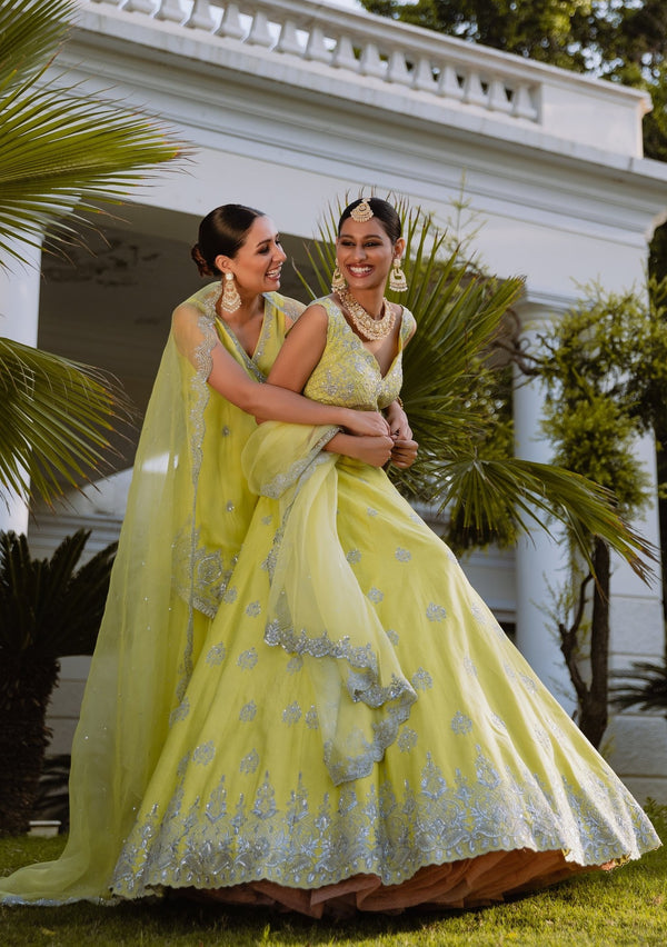 Prettiest Olive Green Lehengas On Real Brides That We Cannot Stop Lusting  On! | WeddingBazaar