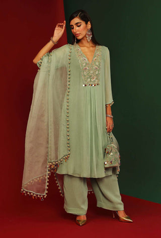 Mahima Mahajan-Pihu Jade Embroidered Kurta Set-INDIASPOPUP.COM