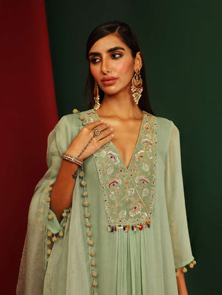 Mahima Mahajan-Pihu Jade Embroidered Kurta Set-INDIASPOPUP.COM