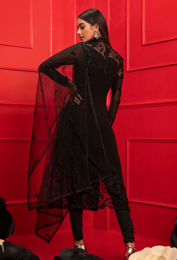 Mahima Mahajan-Nysa Black Embroidered Kurta Set-INDIASPOPUP.COM