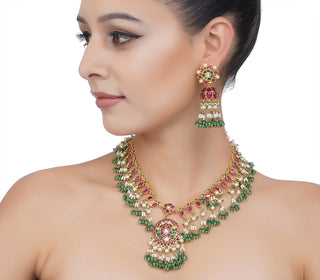 Preeti Mohan-Gold Plated Red & Green Small Kundan Pendant Necklace Set-INDIASPOPUP.COM