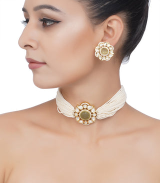 Preeti Mohan-Gold Plated Green Peridot Kundan Choker Necklace-INDIASPOPUP.COM