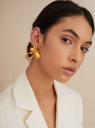 Outhouse-Oh Poppi Tuberose Stud Earrings-INDIASPOPUP.COM