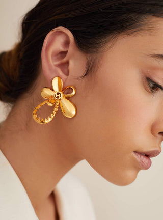 Outhouse-Oh Poppi Tuberose Stud Earrings-INDIASPOPUP.COM