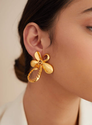 Outhouse-Oh Poppi Tuberose Stud Earrings-INDIASPOPUP.COM