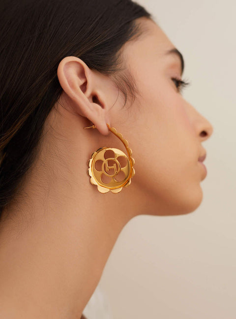 Outhouse-Oh Poppi Scallop Hoop Earrings-INDIASPOPUP.COM