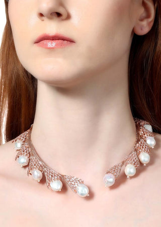 Outhouse-Pearl Gush Choker-INDIASPOPUP.COM