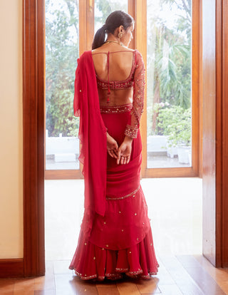 Sanya Gulati-Fuchsia Pre-Stitched Ruffle Saree Set-INDIASPOPUP.COM